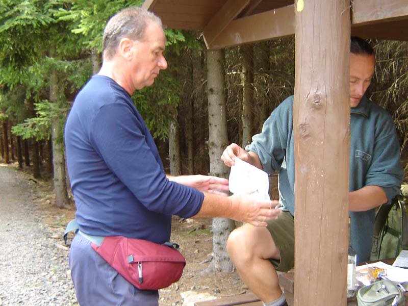 turistickpochodvysoinoujitenka200616.jpg
