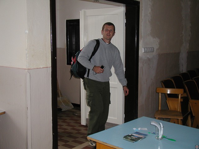 img00028.jpg
