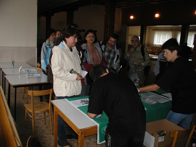 img00100.jpg